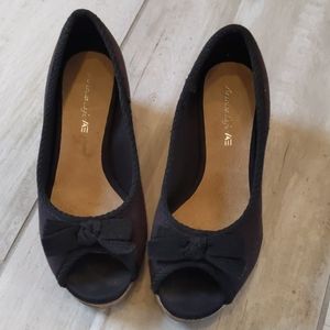 Little girl black wedges with bow